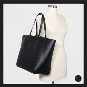 NWT Large Reversible Black/Brown Leather Tote